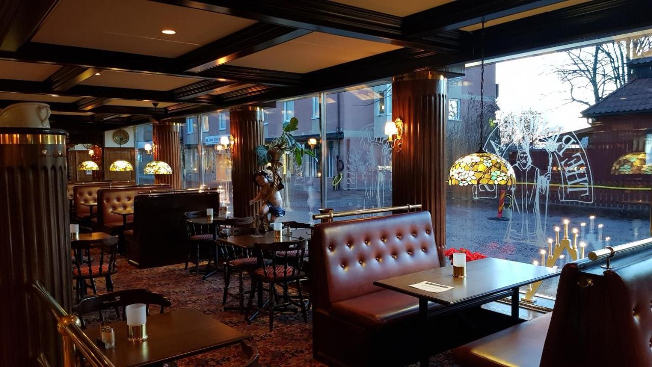 Hotel Bishops Arms Mora Esterno foto