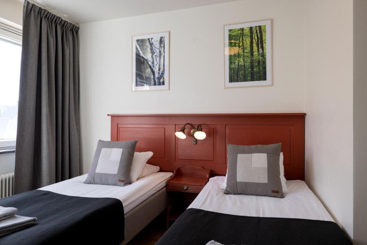Hotel Bishops Arms Mora Esterno foto