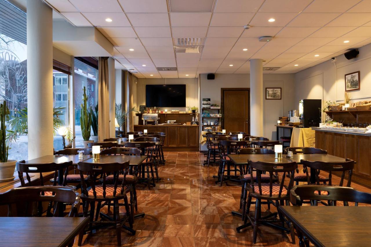 Hotel Bishops Arms Mora Esterno foto