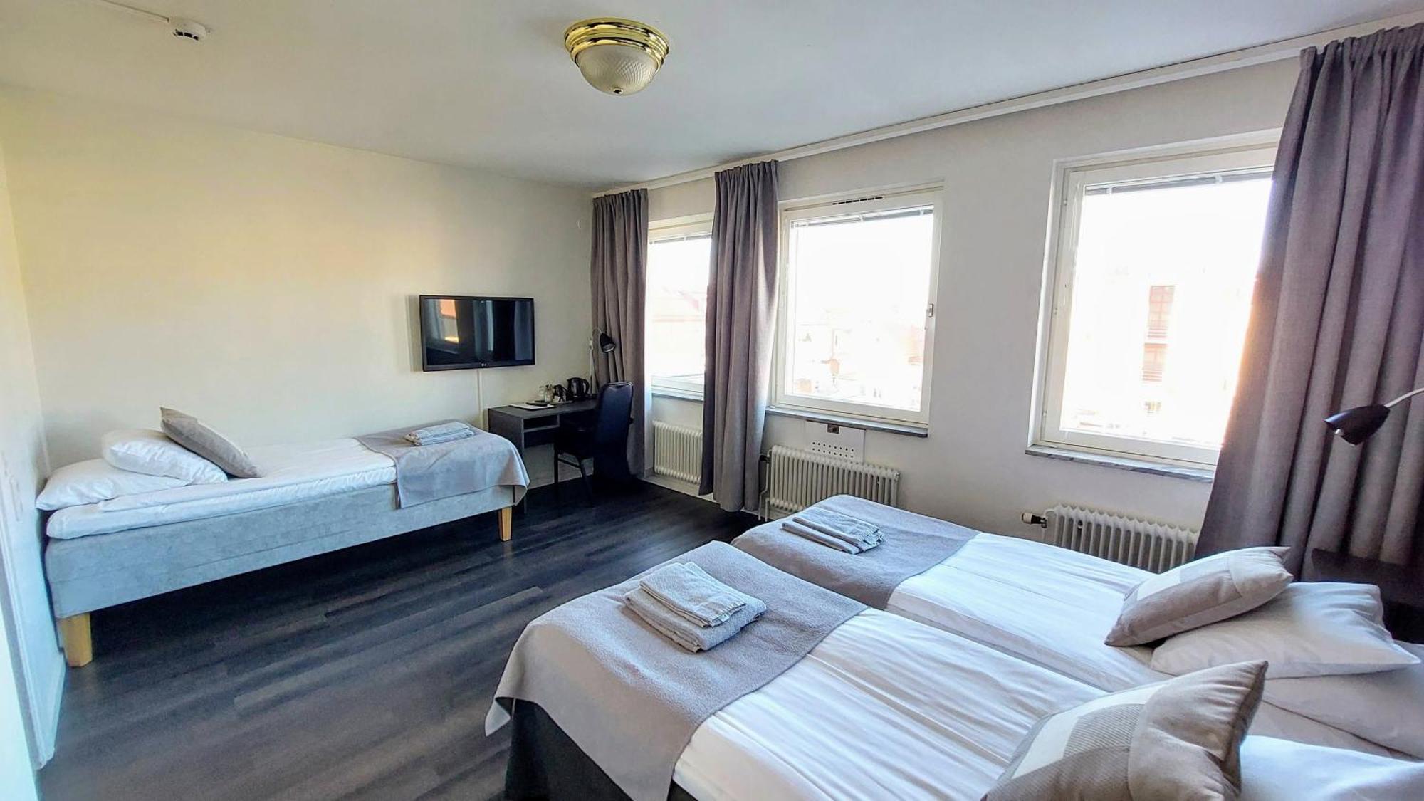 Hotel Bishops Arms Mora Esterno foto