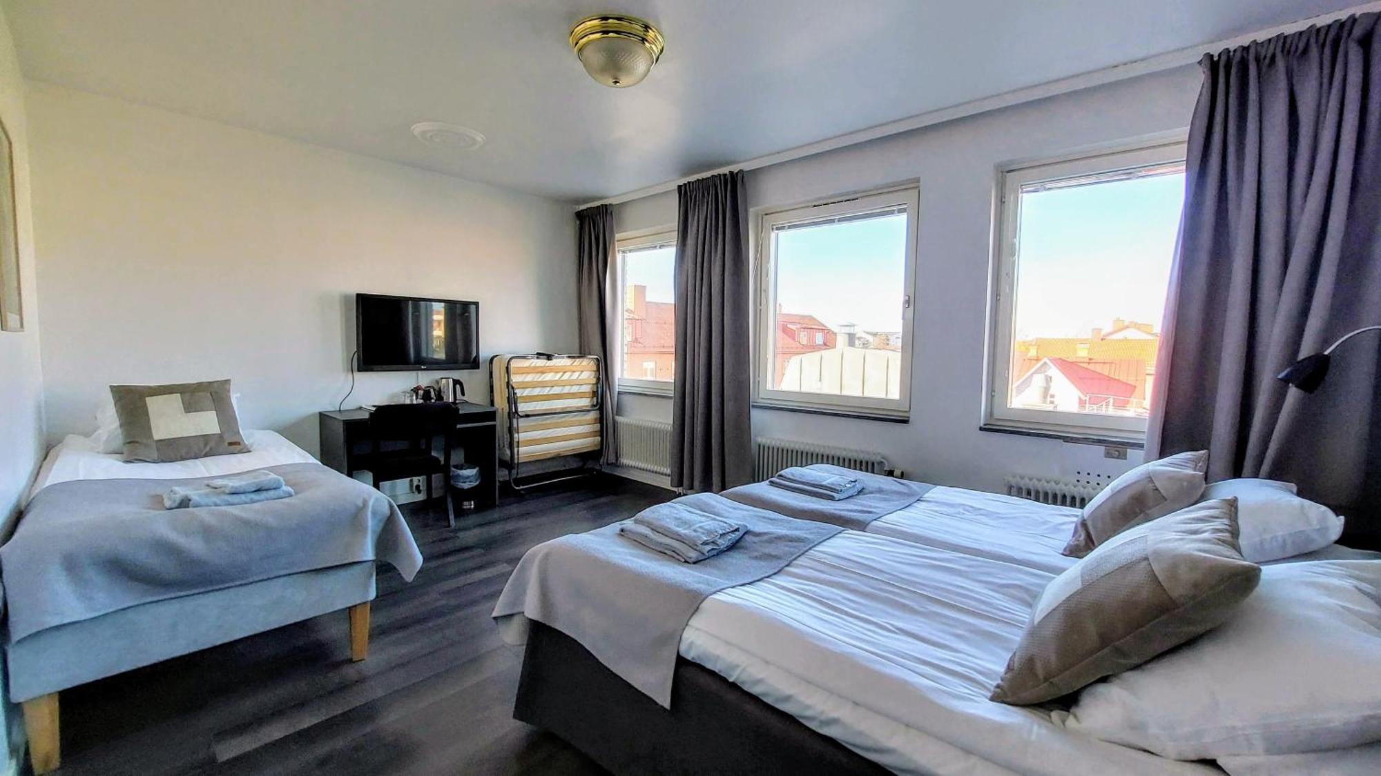 Hotel Bishops Arms Mora Esterno foto