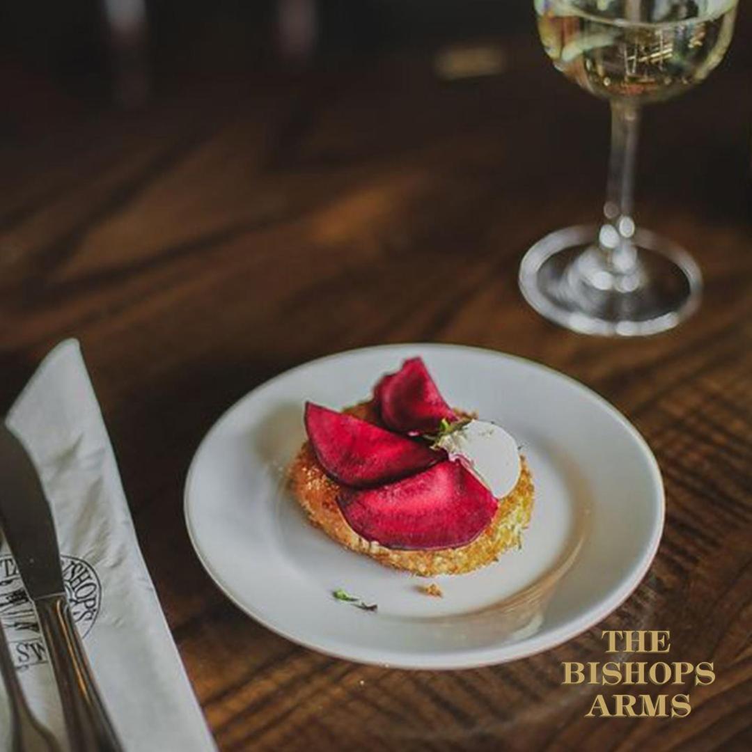 Hotel Bishops Arms Mora Esterno foto