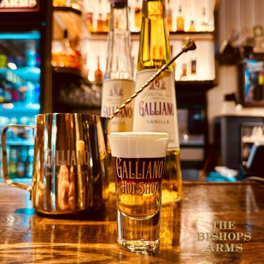 Hotel Bishops Arms Mora Esterno foto