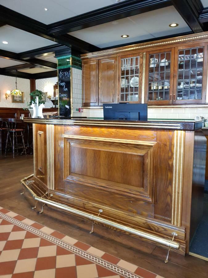 Hotel Bishops Arms Mora Esterno foto